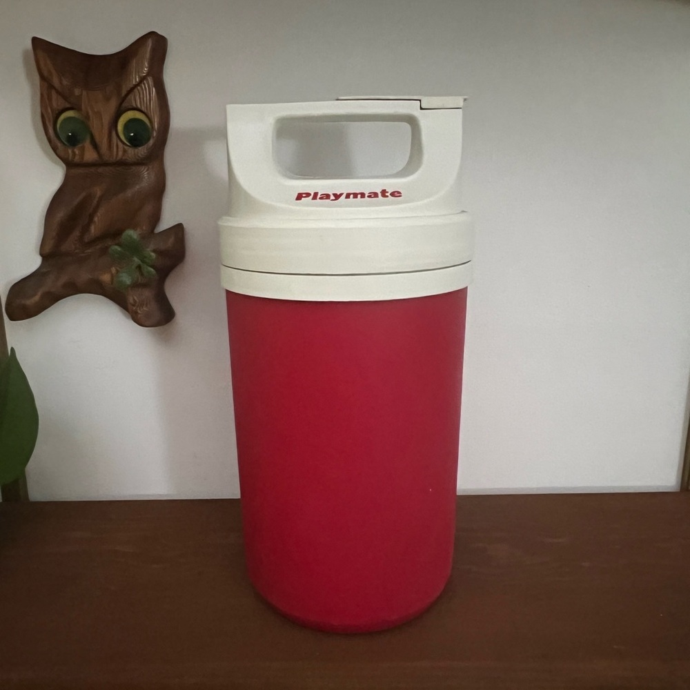 Vintage Igloo Playmate Cooler Water Bottle 1/2 Gallon